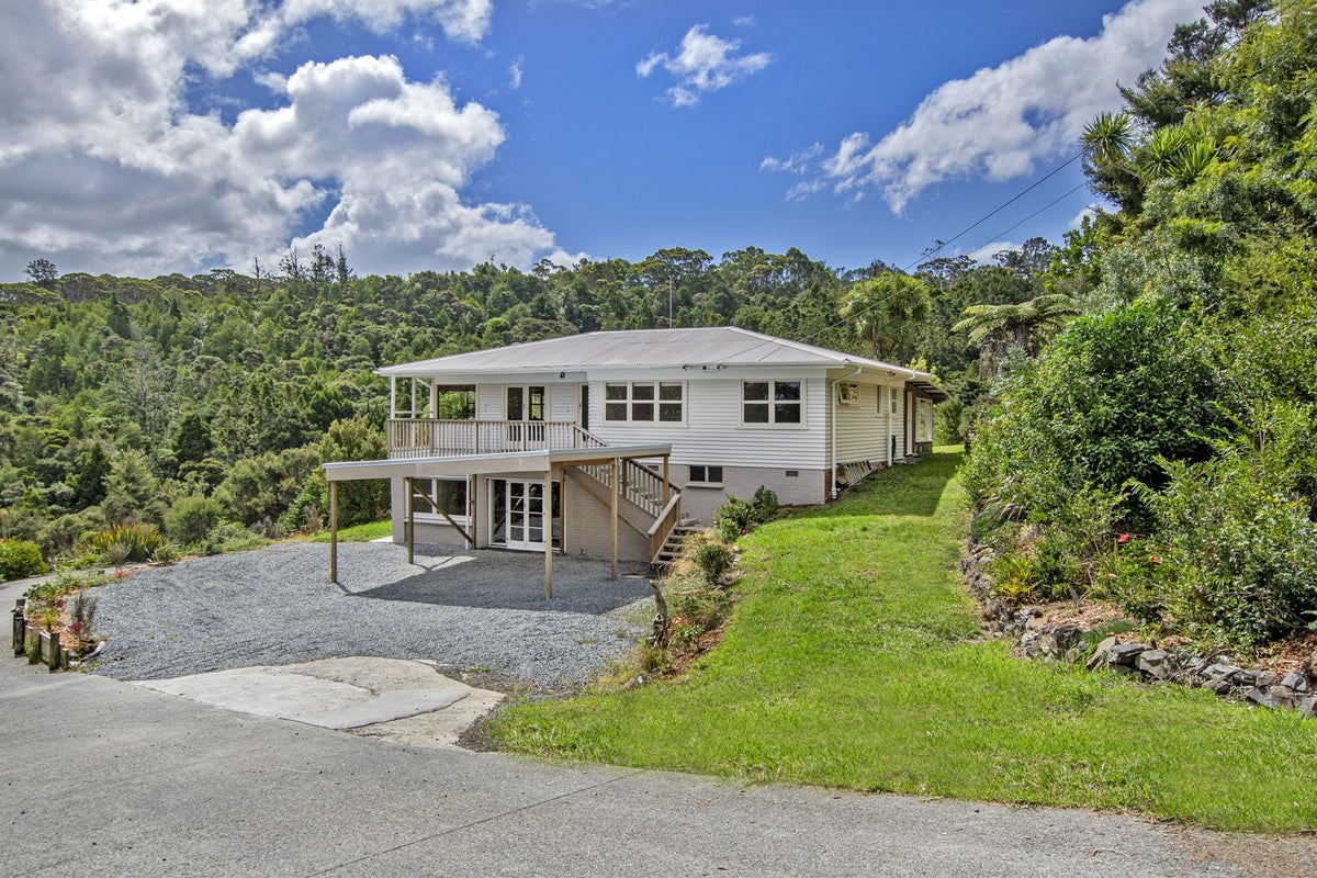 65A Memorial Drive, Parahaki, Whangarei - Carousel 1