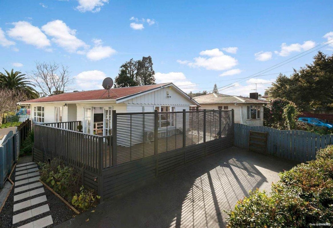 1/37 Orchard Rise, Rosehill, Papakura - Carousel 1