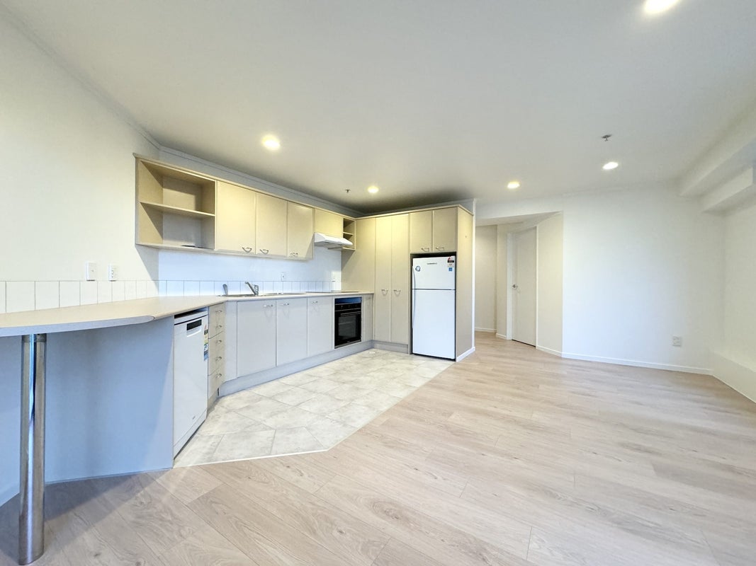 10C/6 Whitaker Place, Grafton, Auckland - Carousel 1