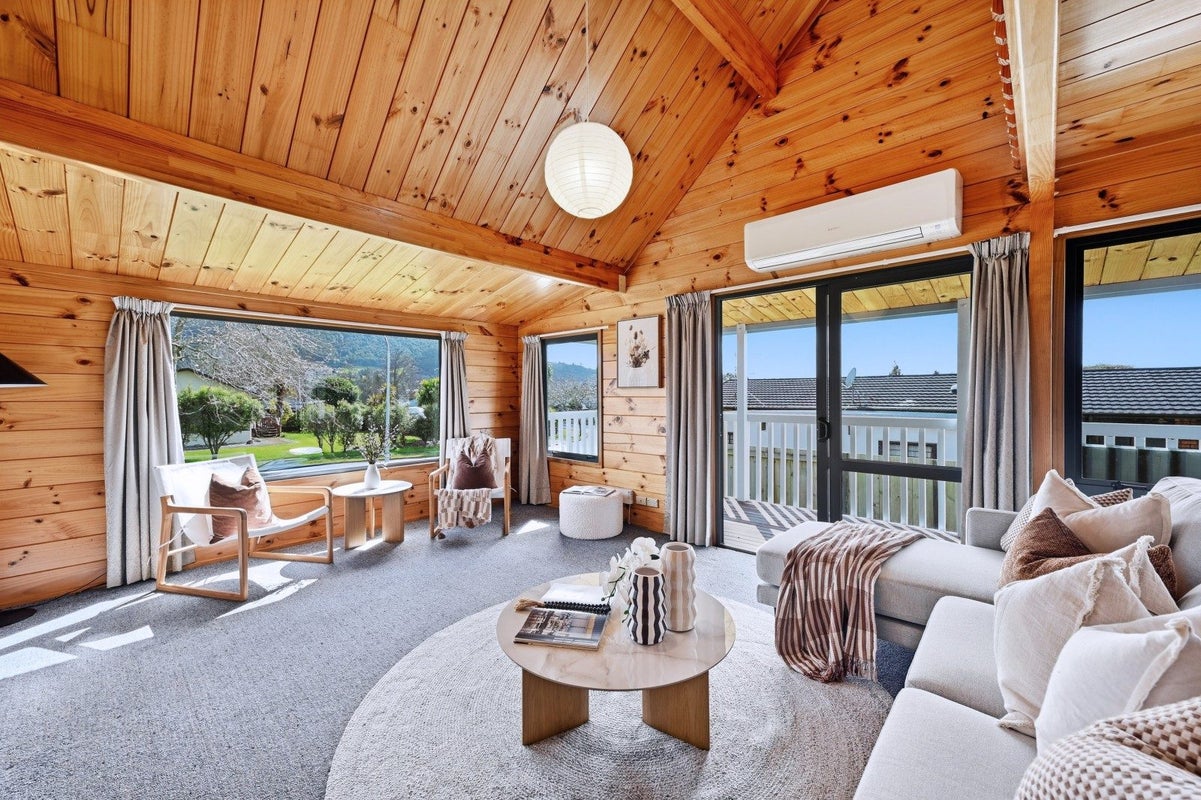 17 Hodgkins Street, Pukehangi, Rotorua - Carousel 2