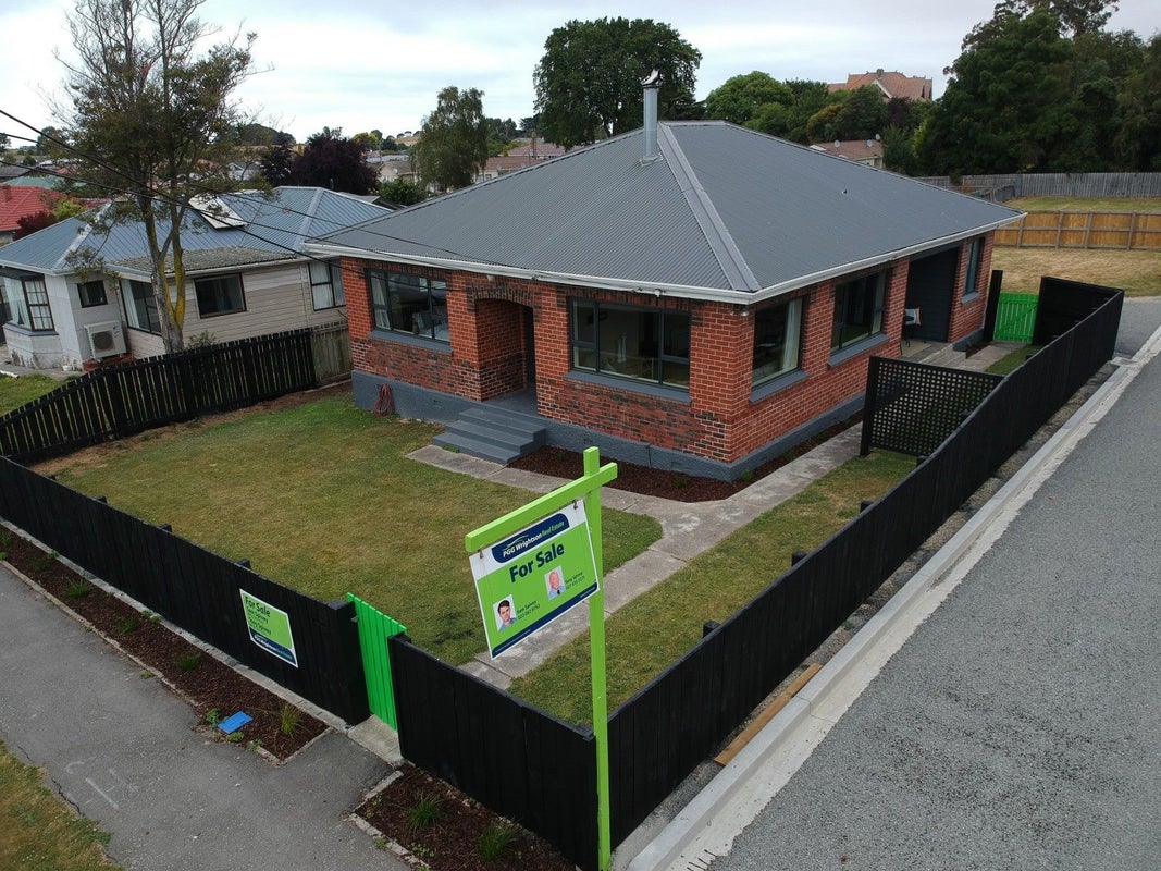15 Kingslea Street, Holmes Hill, Oamaru - Carousel 1