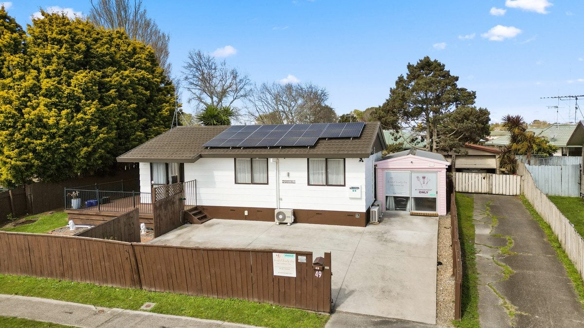 49 Crawshaw Drive, Nawton, Hamilton - Carousel 2
