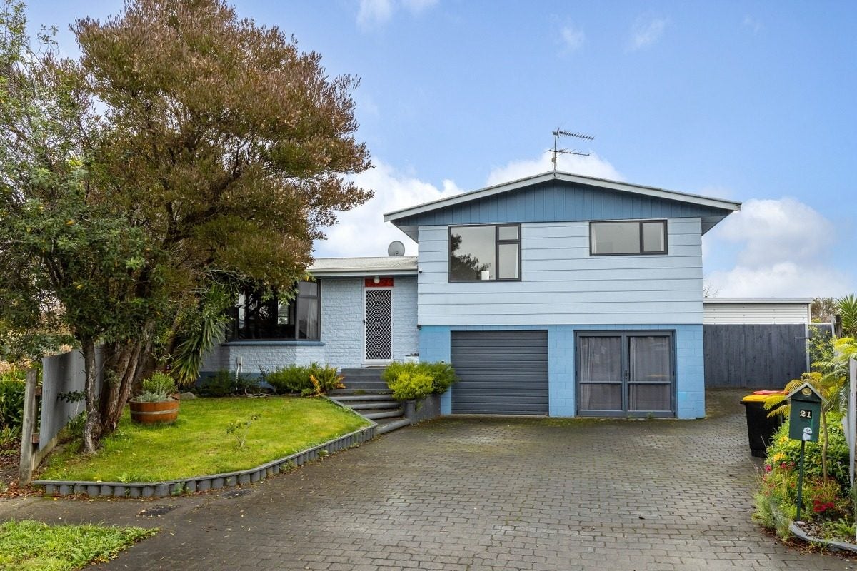 21 Newbourne Crescent, Redwoodtown, Blenheim - Carousel 1