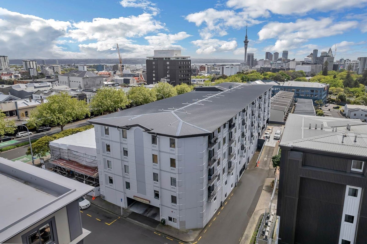 2C/160 Symonds Street, Grafton, Auckland - Carousel 2