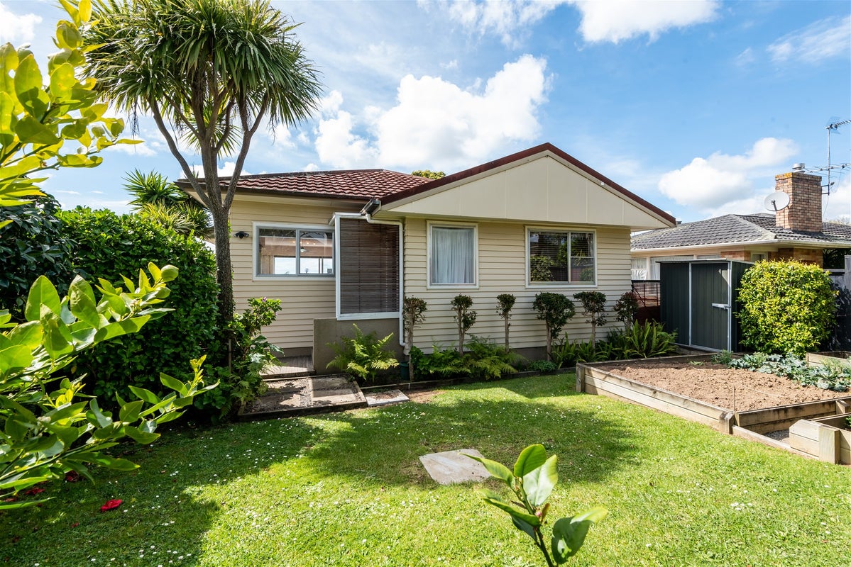 68 Bradbury Road, Botany Downs, Auckland - Carousel 2