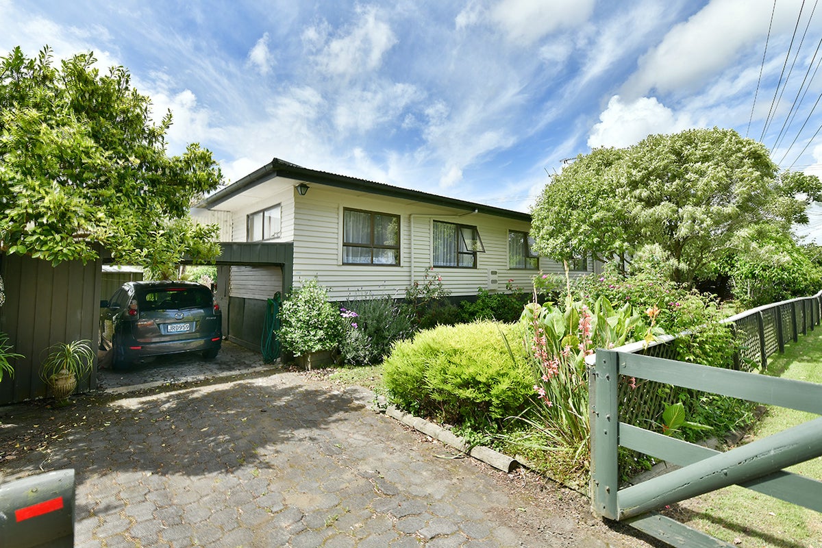 113 Parkhurst Road, Parakai, Helensville - Carousel 1