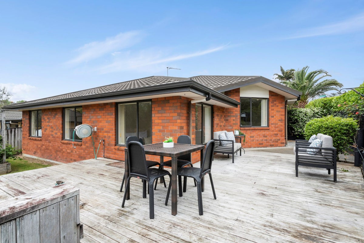 9 Orwell Road, Greenhithe, Auckland - Carousel 2
