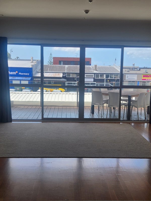 216/24 Wellington Street, Howick, Auckland - Carousel 2