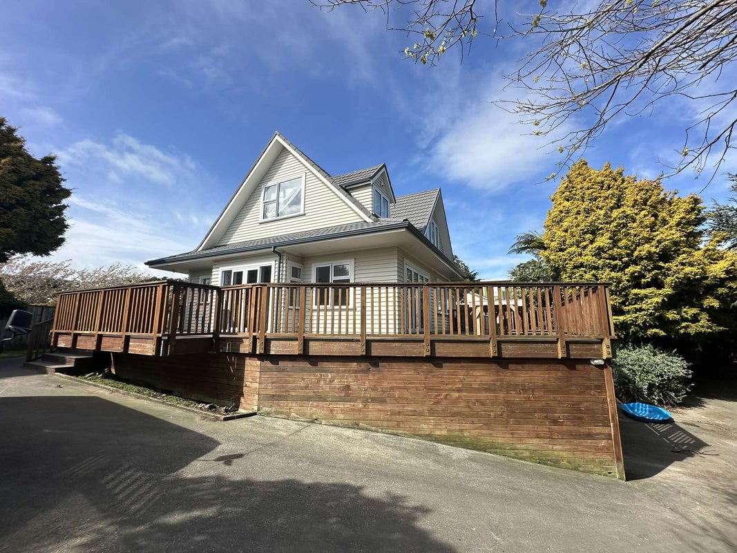 18 Middleton Road, Johnsonville, Wellington - Carousel 1