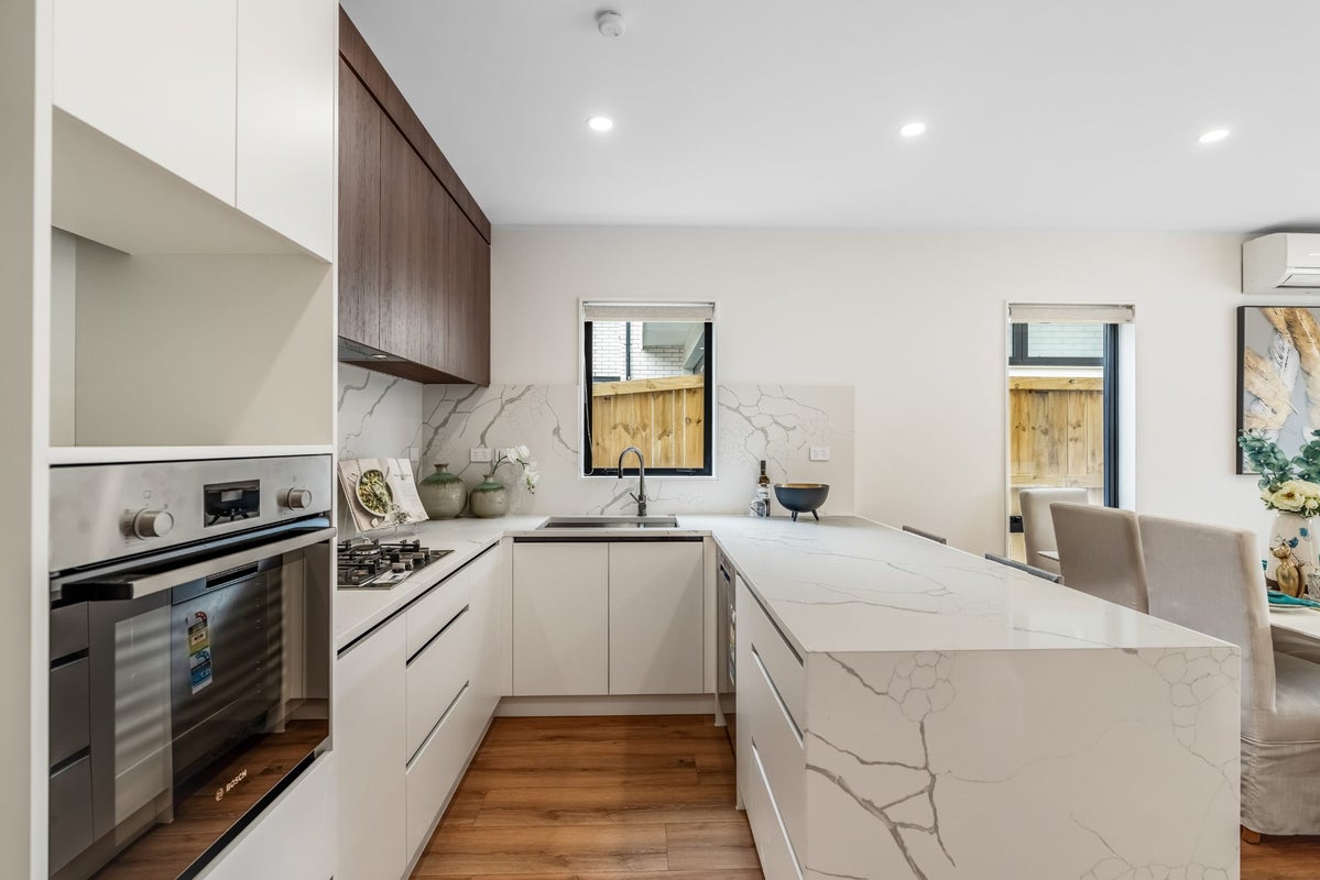 39 Halsey Drive, Lynfield, Auckland - Carousel 2