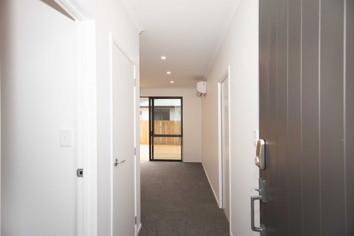 1/102 Howell Avenue, Riverlea, Hamilton - Carousel 2