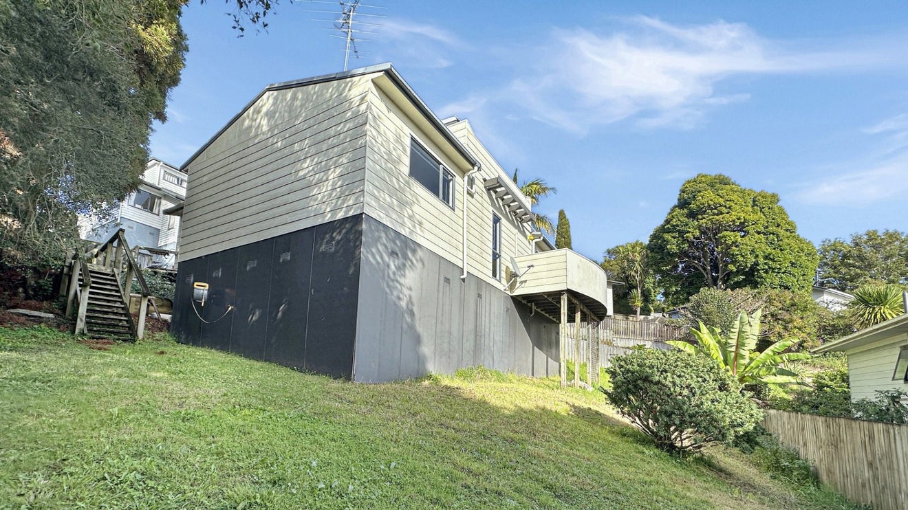 2/28A Marlborough Avenue, Glenfield, Auckland - Carousel 17