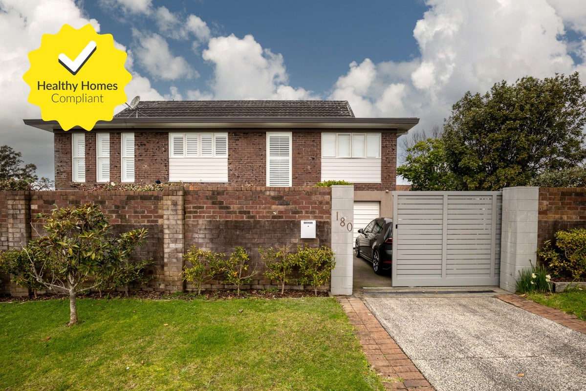 1/180 Stapleford Crescent, Browns Bay, Auckland - Carousel 1