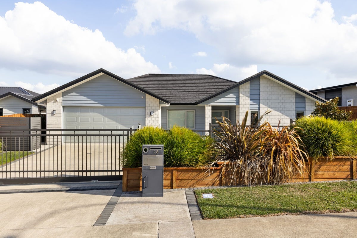28 Waireka Road, Rototuna North, Hamilton - Carousel 1