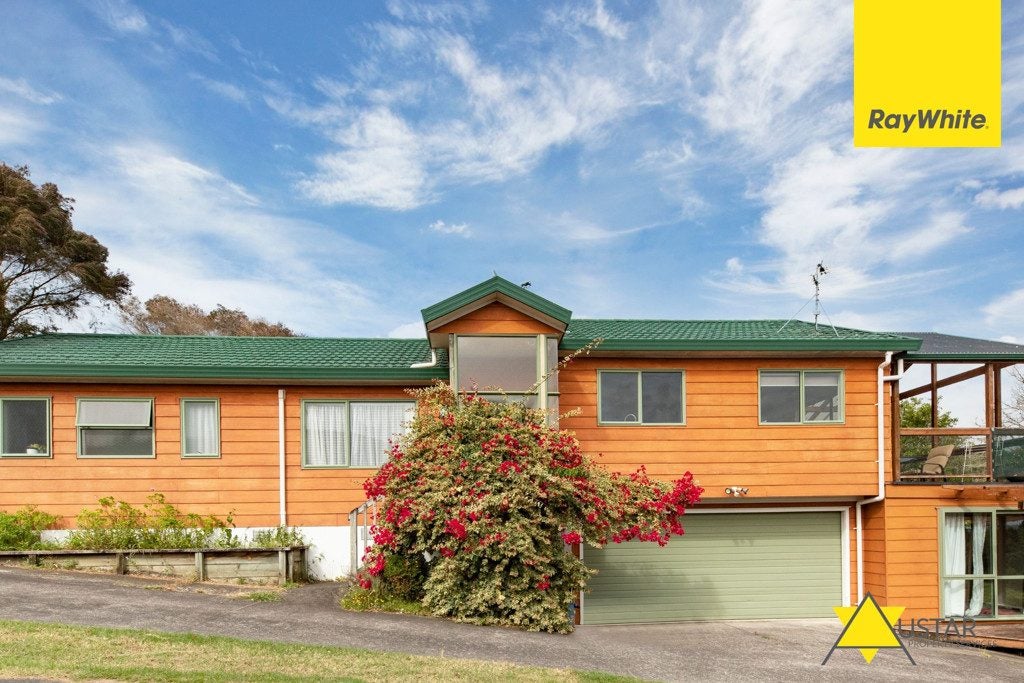 81A Golf Road, New Lynn, Auckland - Carousel 1