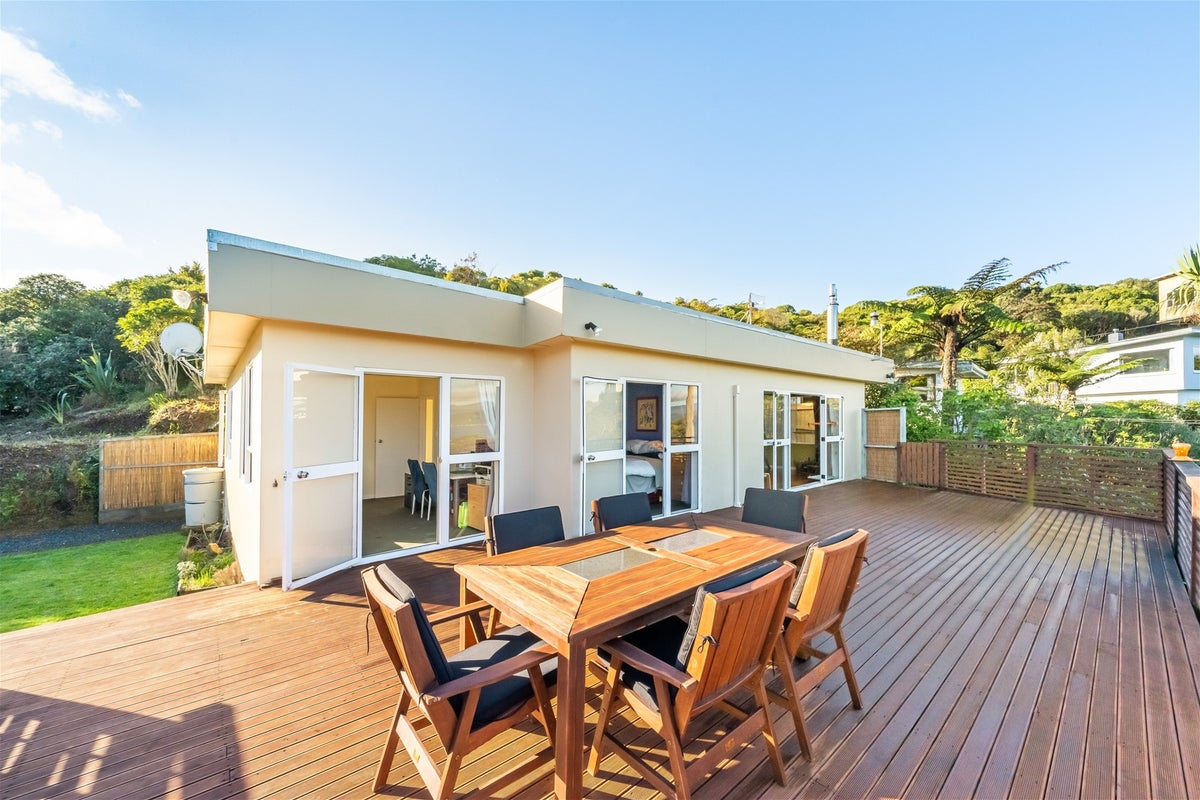 40 Akatea Road, Korokoro, Lower Hutt - Carousel 34