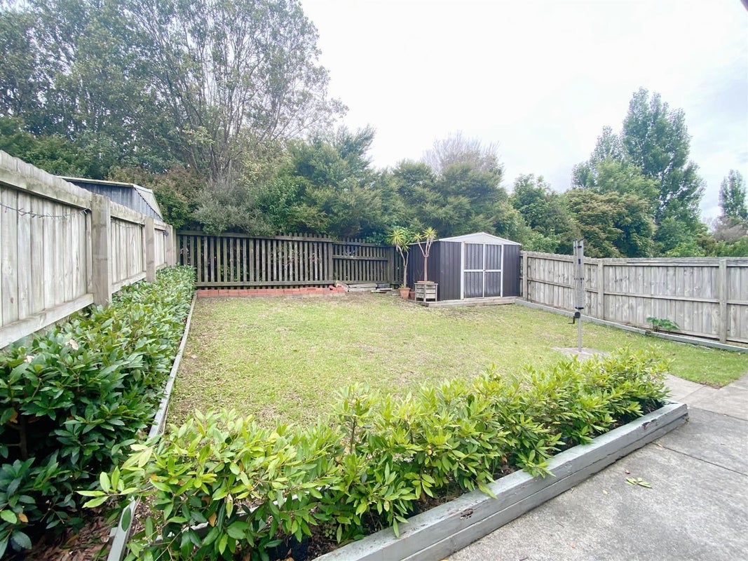 32 Tutuwhatu Crescent, Weymouth, Auckland - Carousel 20