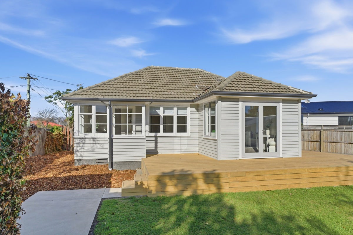 13 Hartnell Place, Avonside, Christchurch - Carousel 1