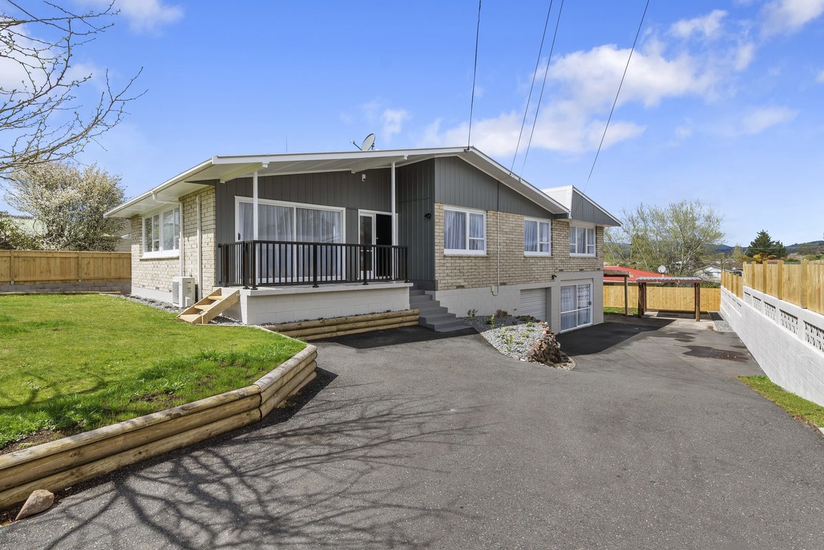 30 Mount View Drive, Mangakakahi, Rotorua - Carousel 1