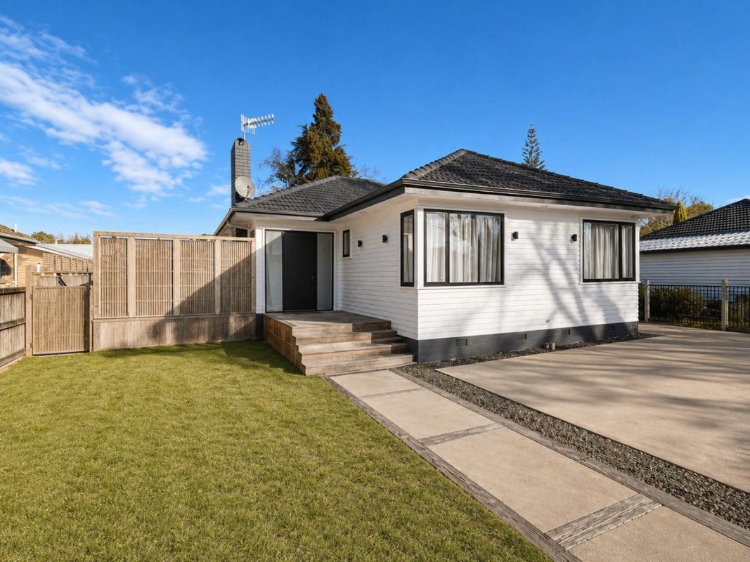 112 Brookfield Street, Hamilton East, Hamilton - Carousel 13