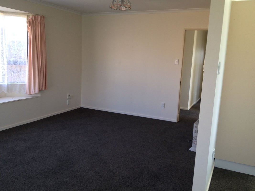 26 Raleigh Avenue, Fairview Downs, Hamilton - Carousel 2