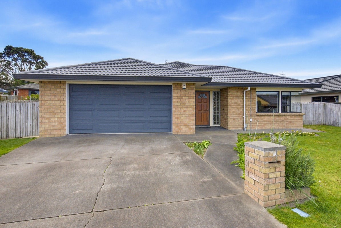 14 Sunburst Court, Paraparaumu Beach, Kapiti Coast, Wellington - Carousel 1