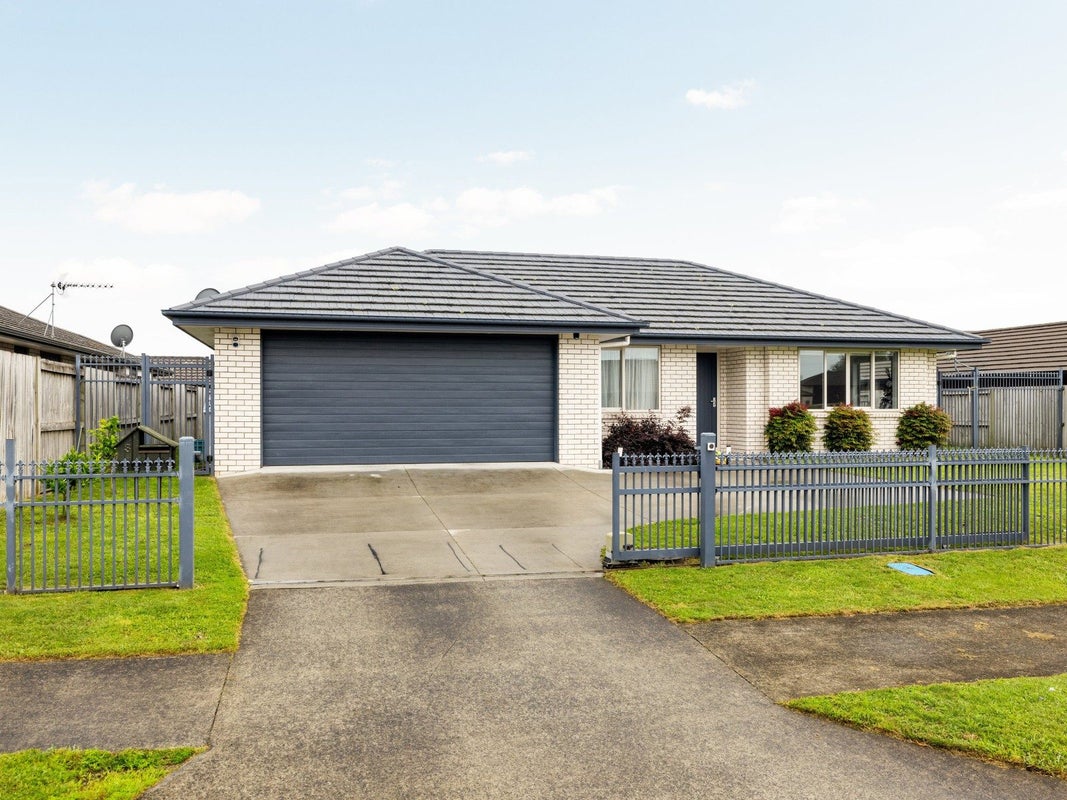 3 Matawhero Place, Hamilton - Carousel 1