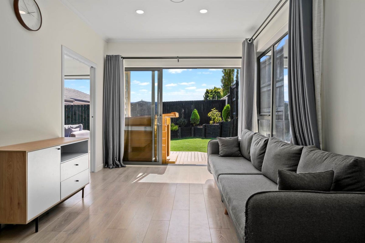 24A Styca Place, Sunnyvale, Auckland - Carousel 2