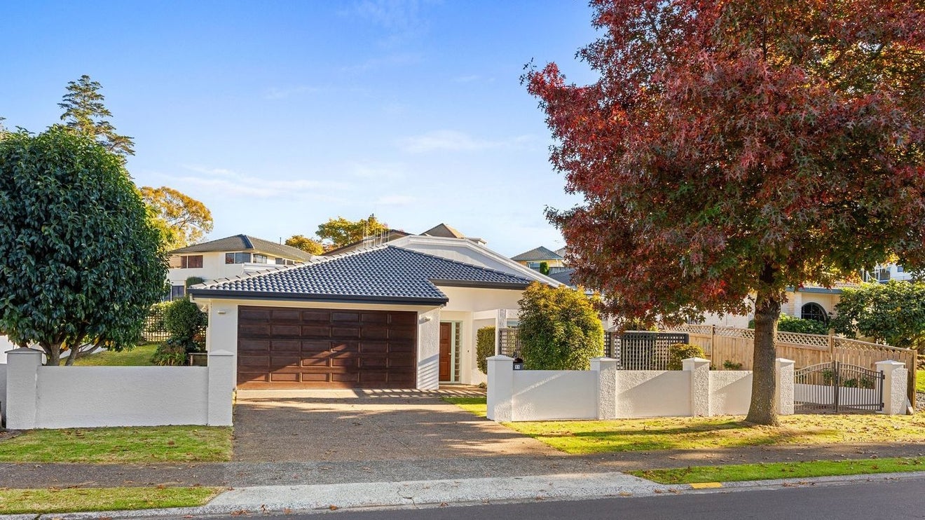 11 Beaumaris Boulevard, Bethlehem, Tauranga - Carousel 1
