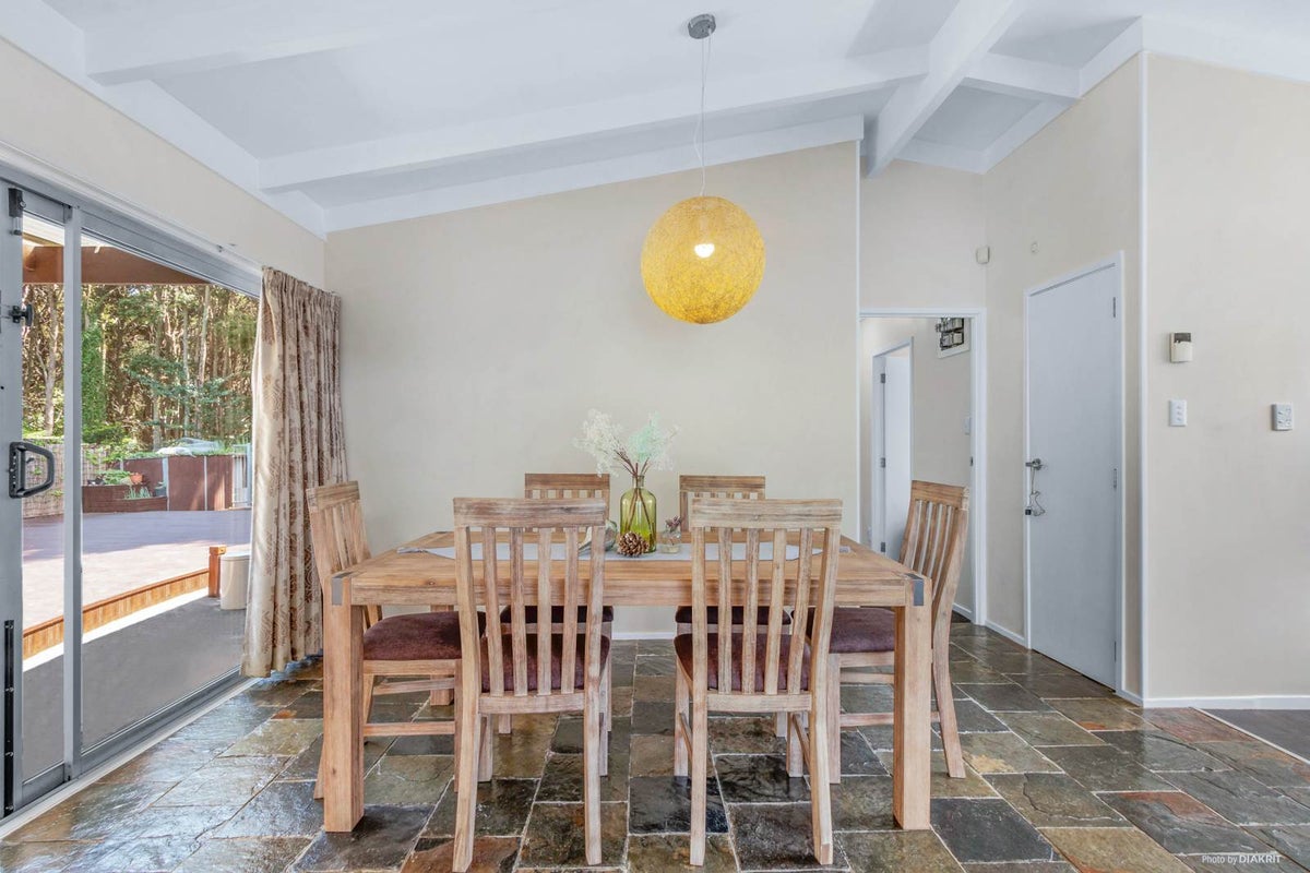 27 Collie Street, Hillpark, Auckland - Carousel 2