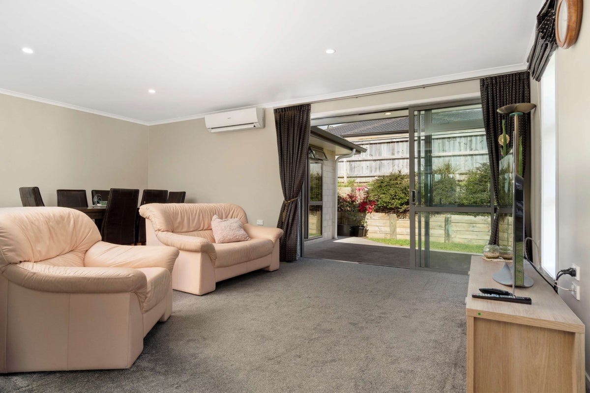 161 Rowesdale Drive, Ohauiti, Tauranga - Carousel 2