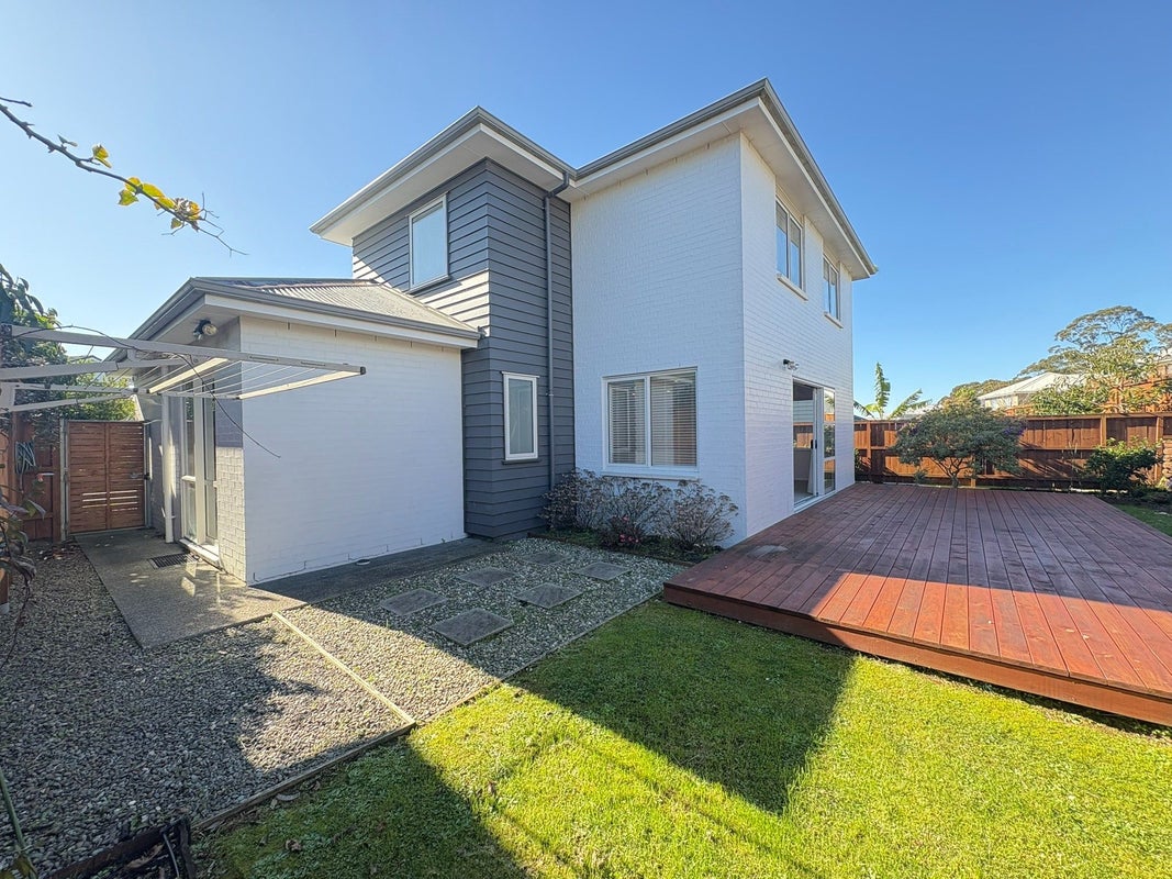 5 Frank Newton Road, Swanson, Auckland - Carousel 2