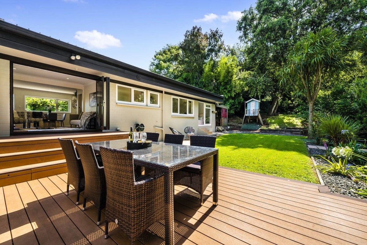 16A Impala Place, Hillsborough, Auckland - Carousel 1