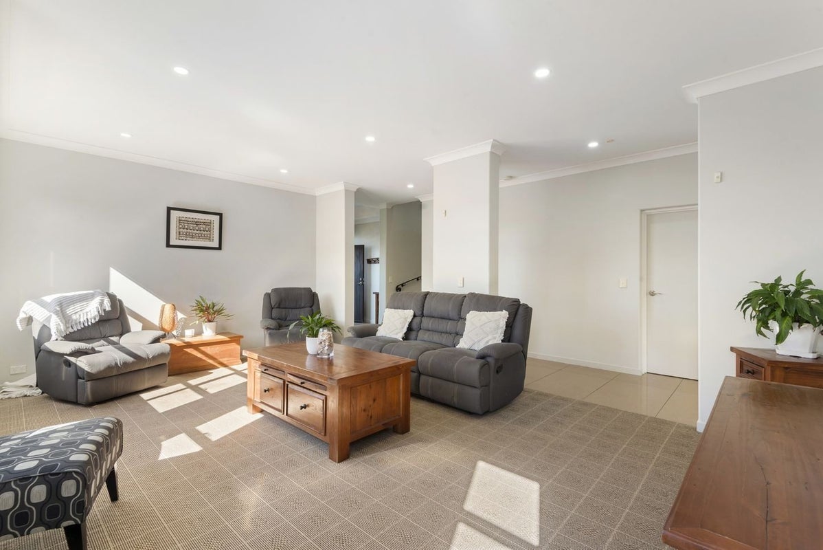 4 Laurel Oak Drive, Schnapper Rock, Auckland - Carousel 1