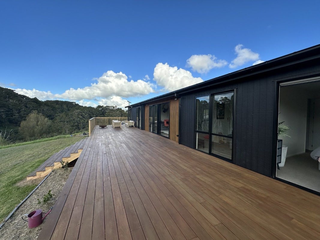 37 Judd Crescent, Naenae, Lower Hutt - Carousel 1
