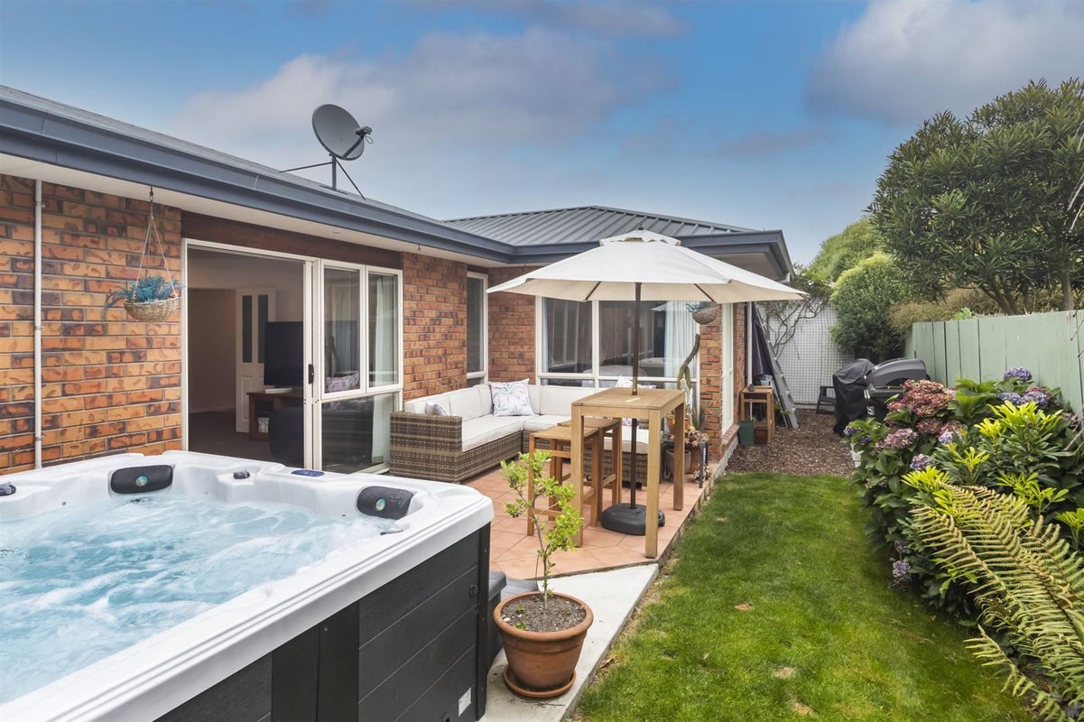 1/92 Racecourse Road, Sockburn, Christchurch - Carousel 15