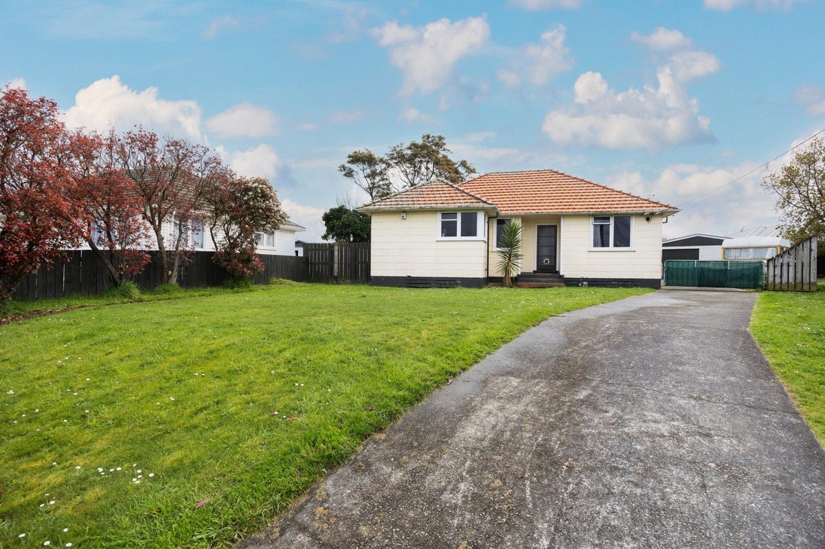 44 Cambridge Street, Milson, Palmerston North - Carousel 1