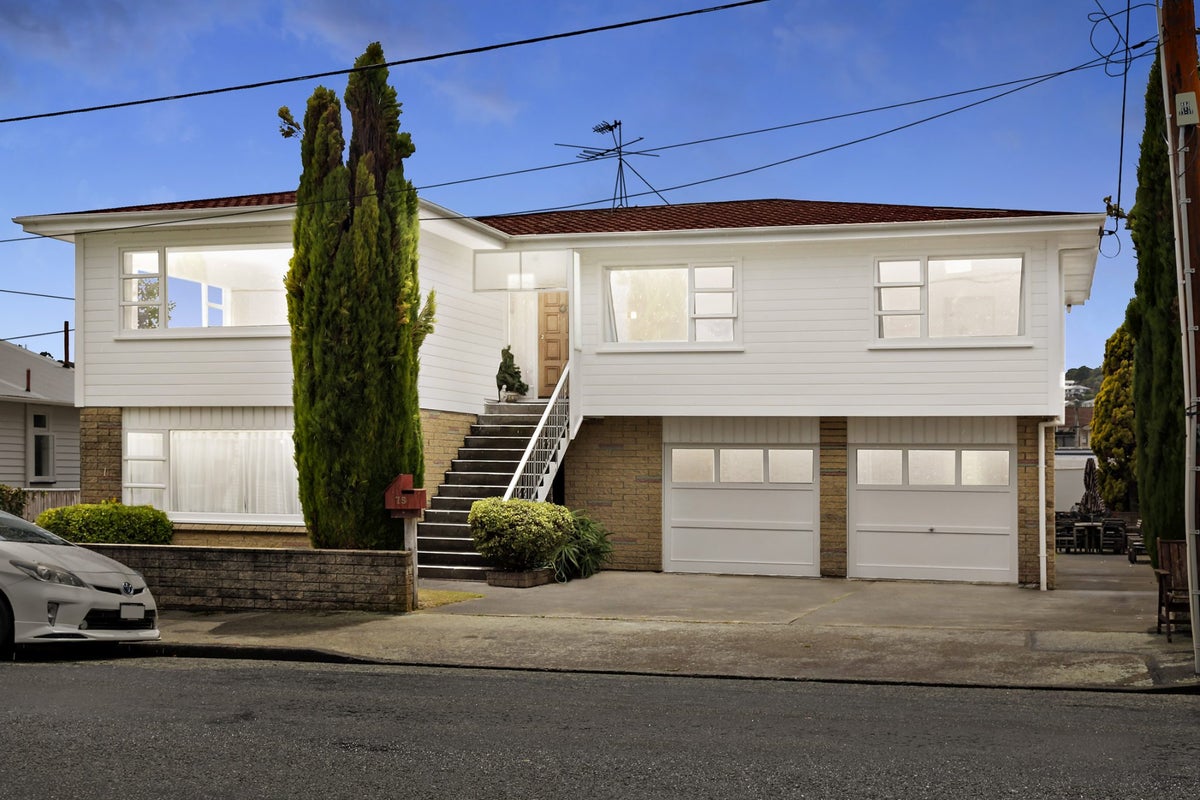 75 Rotherham Terrace, Miramar, Wellington - Carousel 1