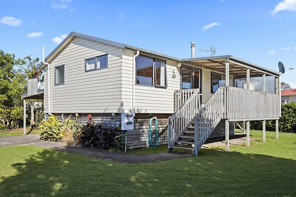 19 Kowhai Avenue, KAIAUA, MIRANDA - Carousel 1