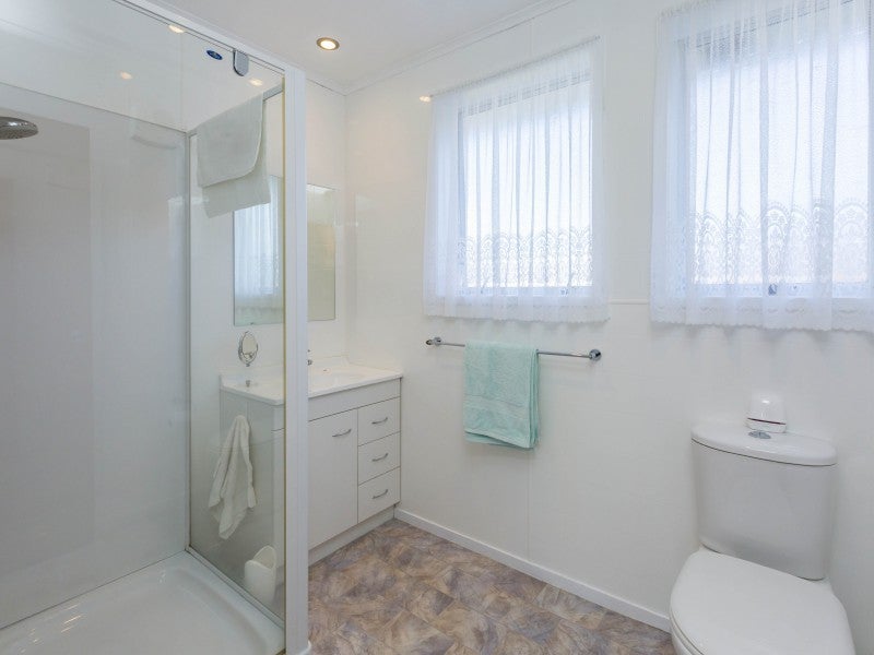 2/39 Shanly Street, Brown Owl, Upper Hutt - Carousel 4