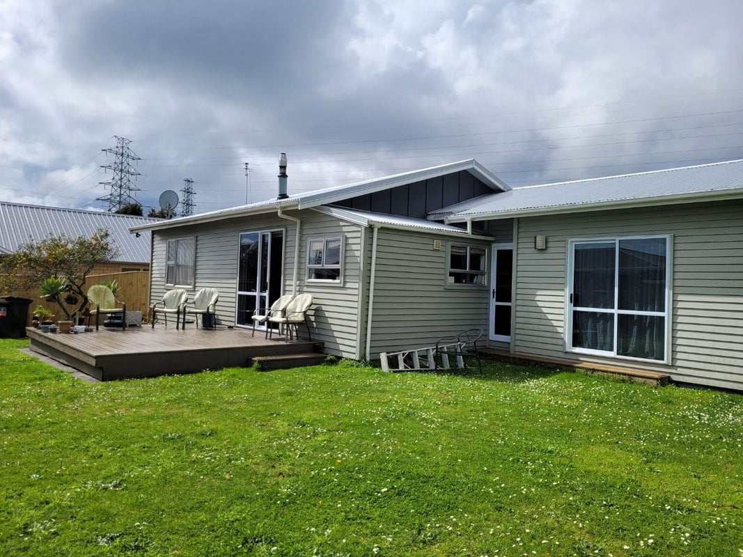 14 Saxton Road, Upper Vogeltown, New Plymouth - Carousel 1
