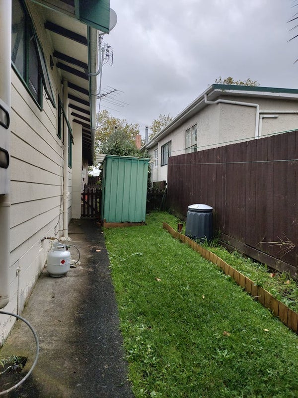 3/15 Seabrook Avenue, New Lynn, Auckland - Carousel 2