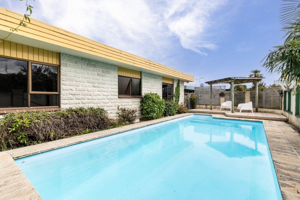 377 Westminster Avenue, Tamatea, Napier - Carousel 1
