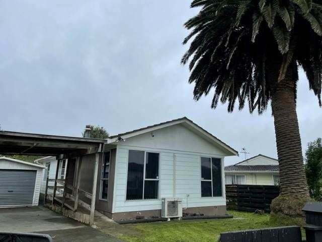 24 Becker Drive, Weymouth, Auckland - Carousel 1