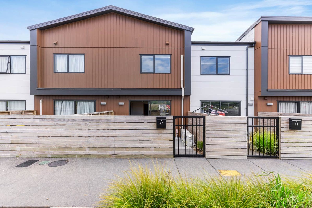 37 Sun Orchid Avenue, Wiri, Auckland - Carousel 1