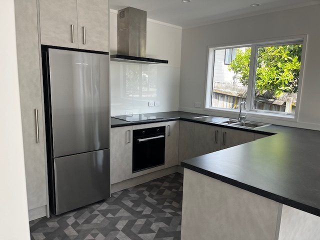 31 Beachlands Road, Beachlands, Auckland - Carousel 2