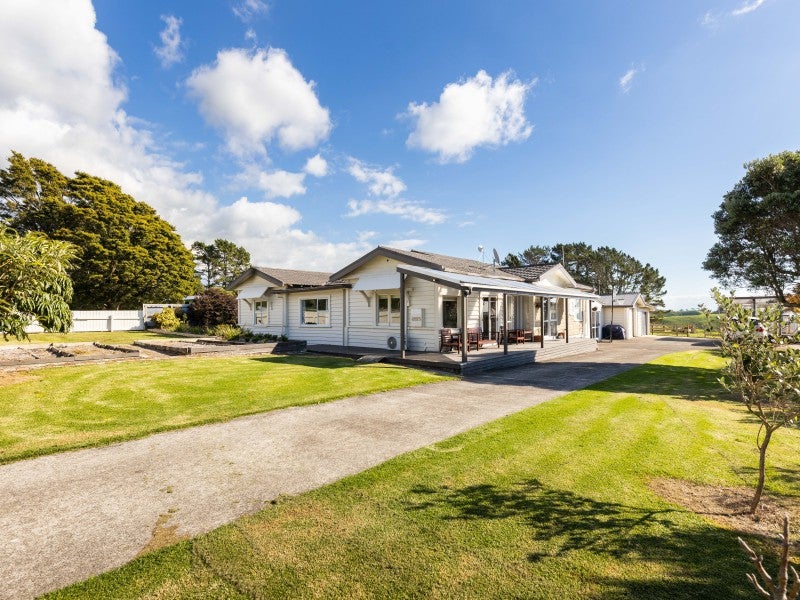 37 Allan Road, Burgess Park, New Plymouth - Carousel 1