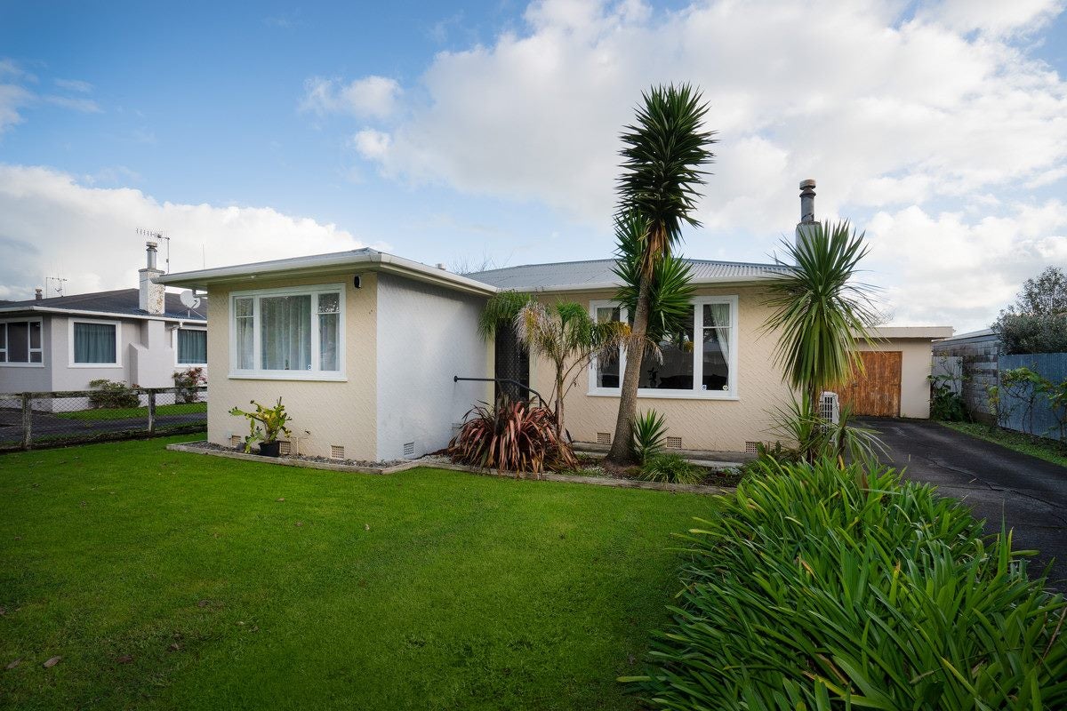 50 Birmingham Street, Takaro, Palmerston North - Carousel 24