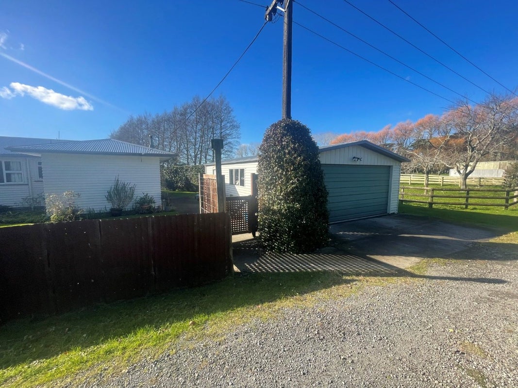 135 Lepper Road, Inglewood - Carousel 21