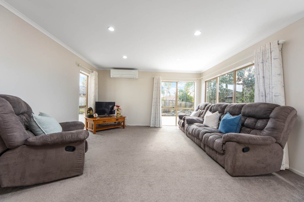 6 Stornaway Drive, Flat Bush, Manukau City, Auckland - Carousel 2